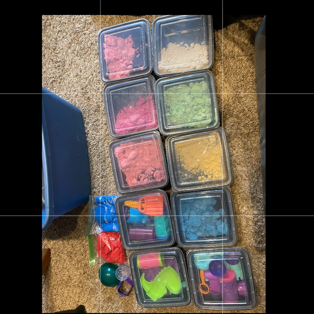 Kinetic Sand w/ Accessories